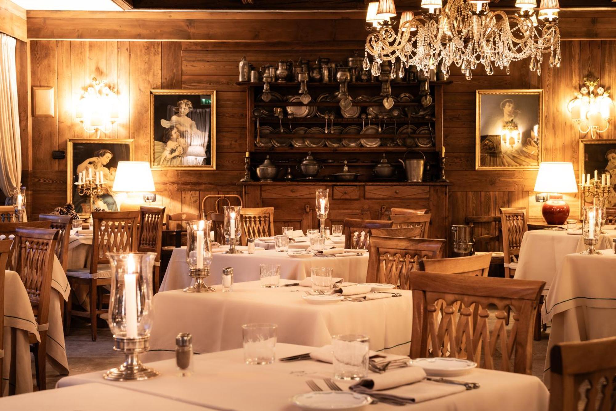 Auberge De La Maison Курмайор Екстериор снимка