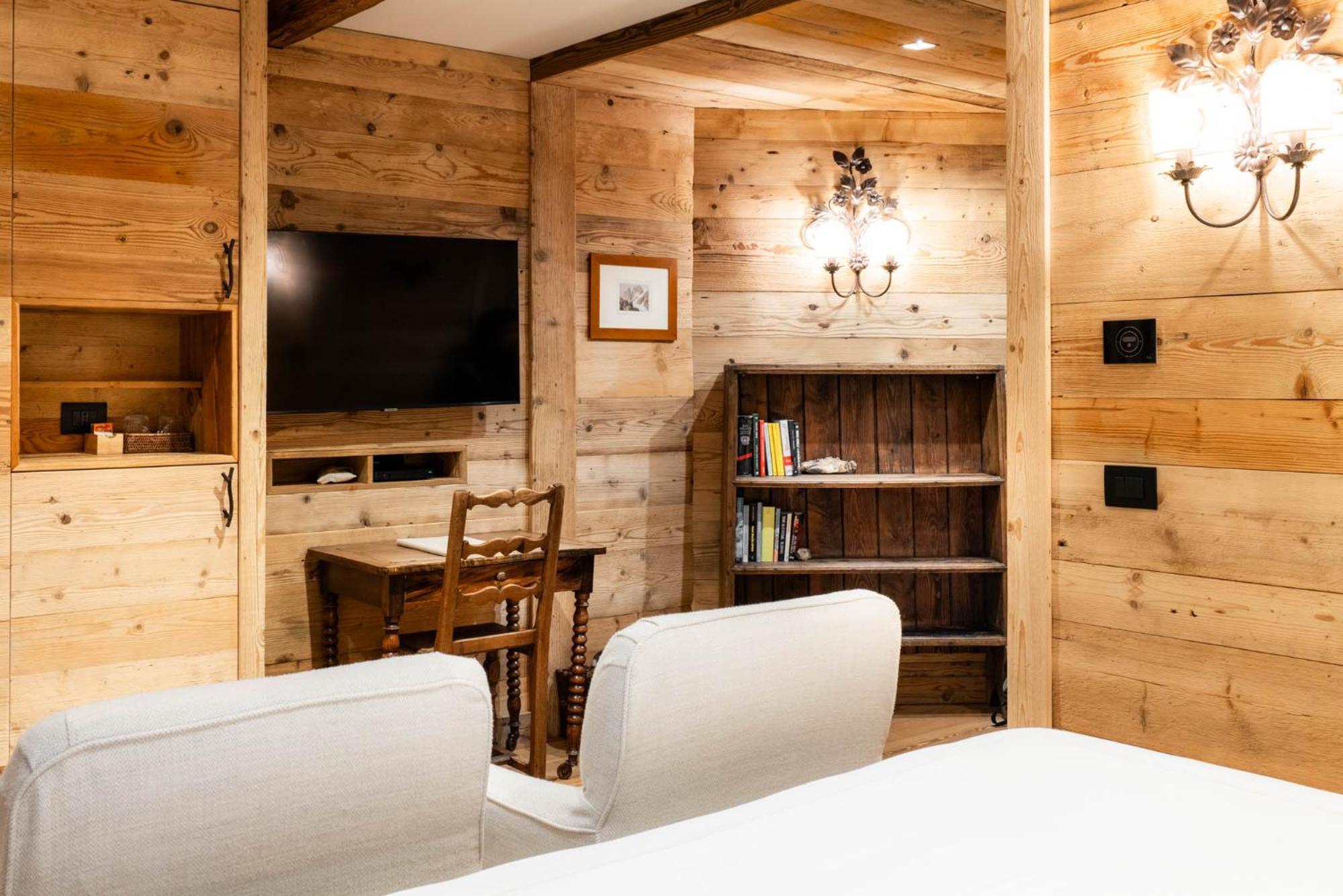 Auberge De La Maison Курмайор Екстериор снимка