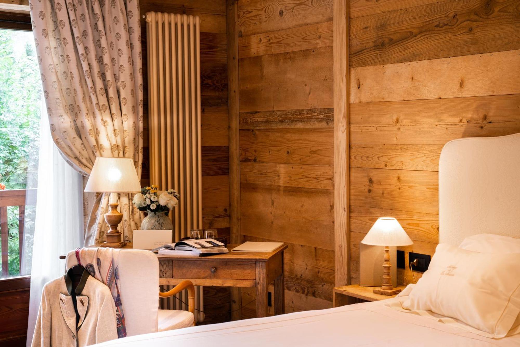 Auberge De La Maison Курмайор Екстериор снимка